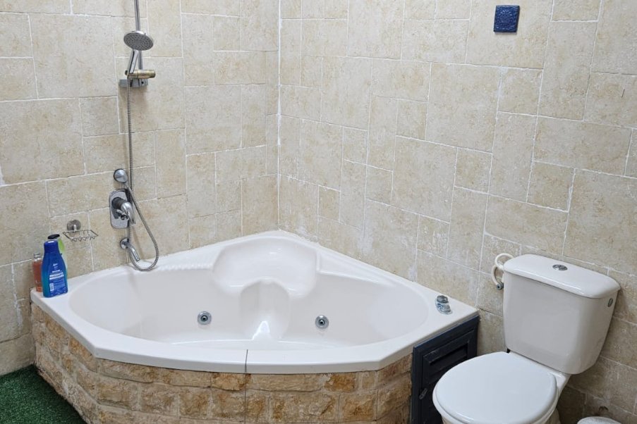 כפר אוריה image