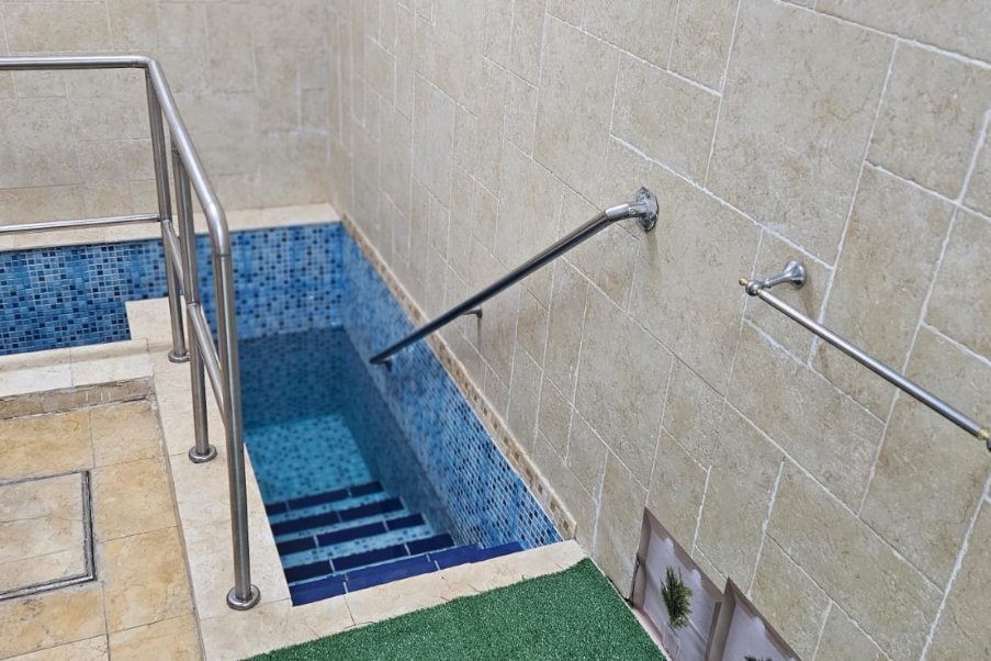 כפר אוריה image