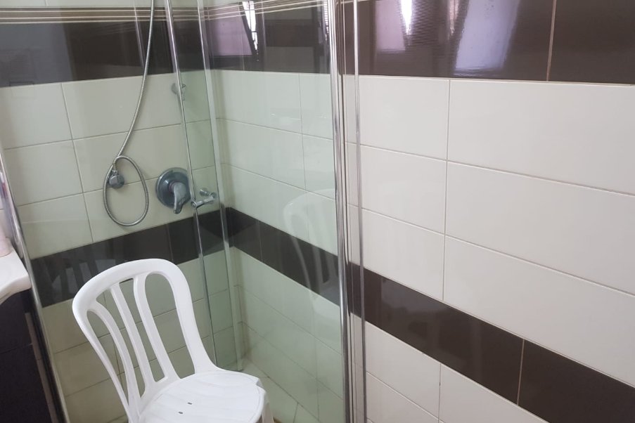 פרדס חנה image